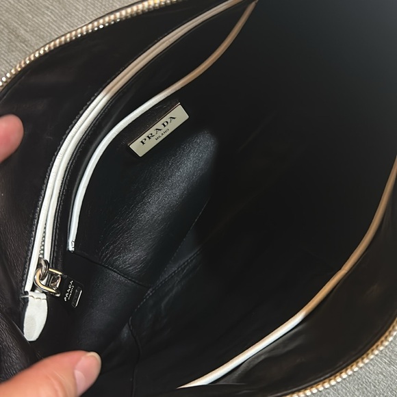 PRADA BAG - Picture 9 of 14